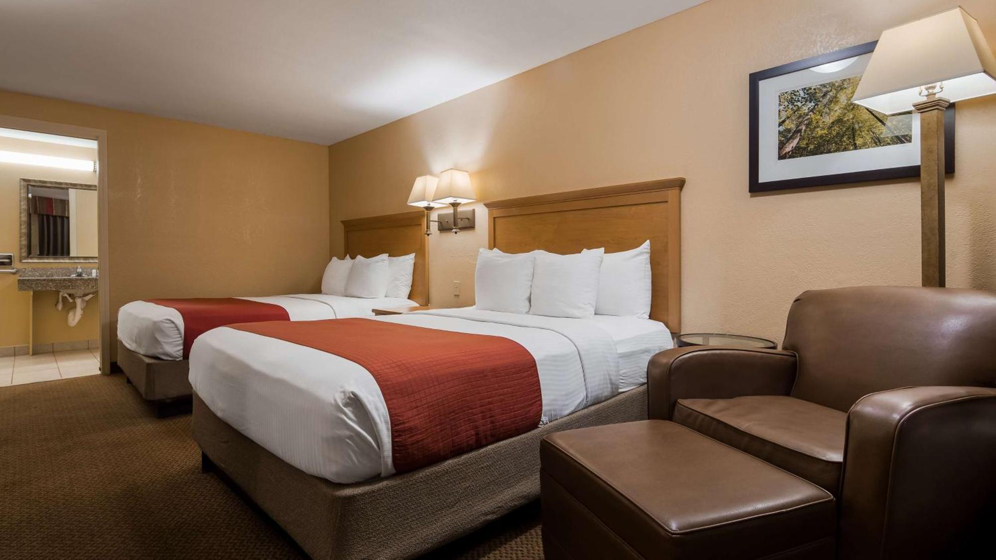 Queen Room Two Queen Beds Work Desk Non-Smoking or Second Floor